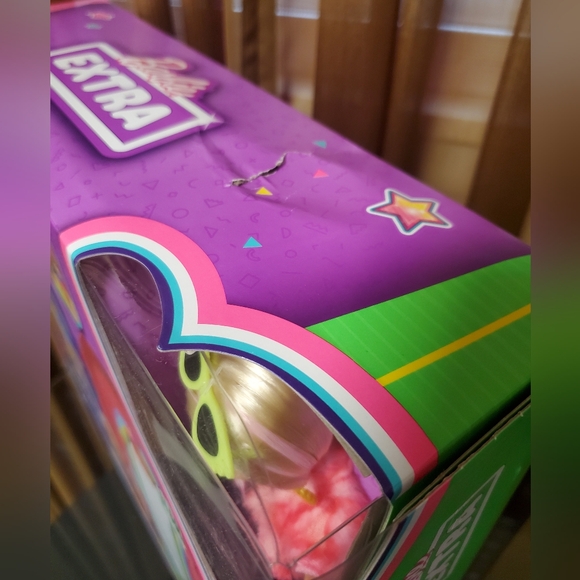 Barbie Extra Minis Doll & Fashion Playset - Picture 4 of 12